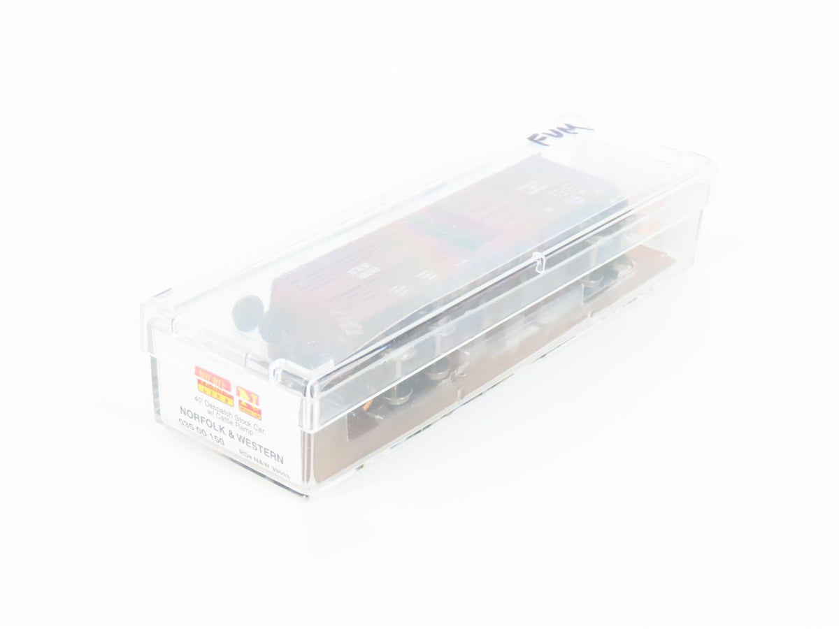 N Scale Micro-Trains MTL 03500150 N&amp;W Norfolk &amp; Western 40&#39; Stock Car #33033