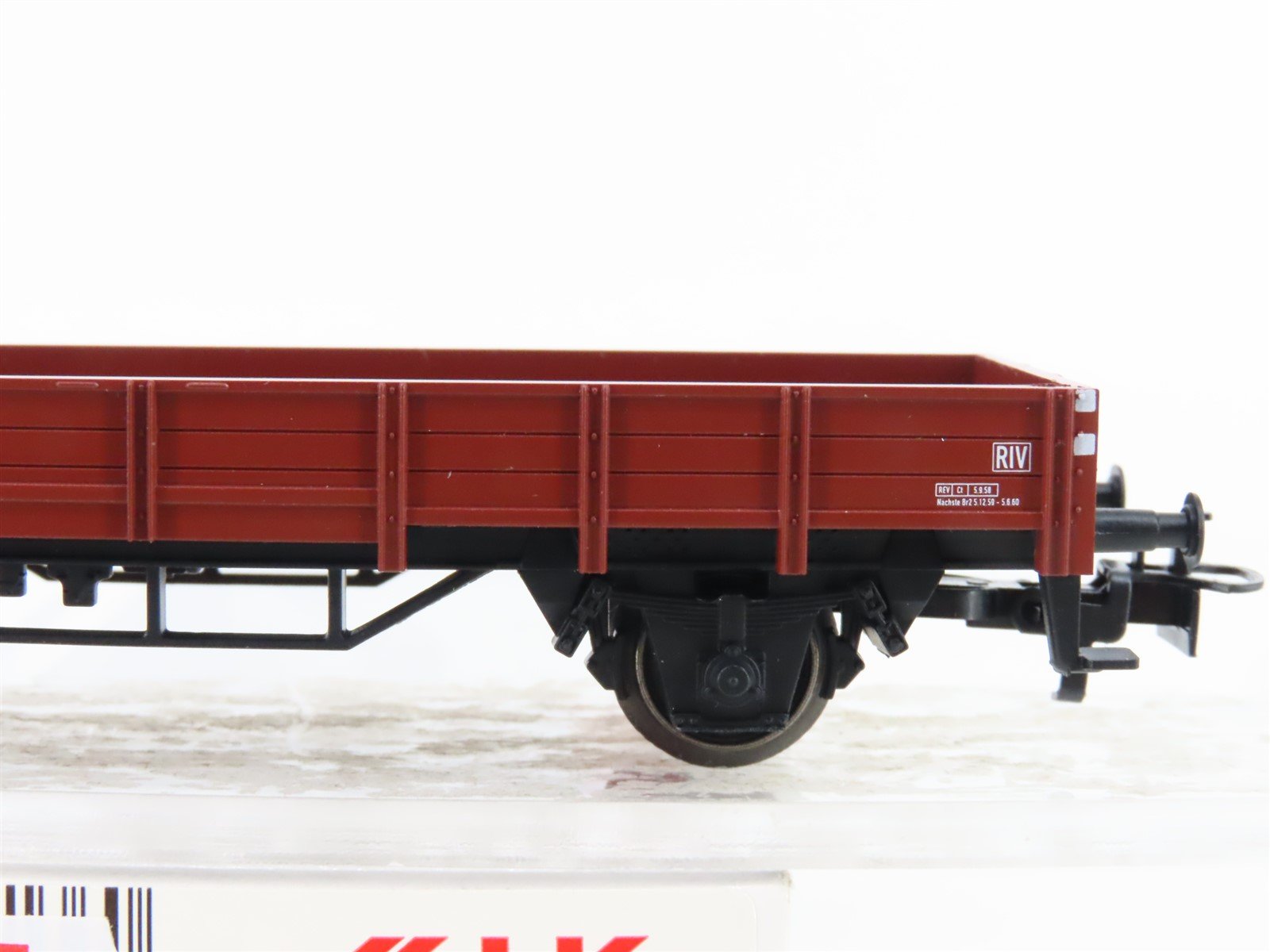HO Scale Marklin 00755-12 DB Deutsche Bahn Flat Car w/ Volkswagen Van