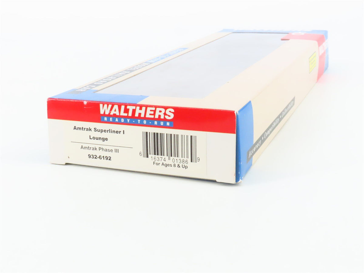 HO Walthers 932-6192 AMTK Amtrak Phase III Superliner I Lounge Passenger