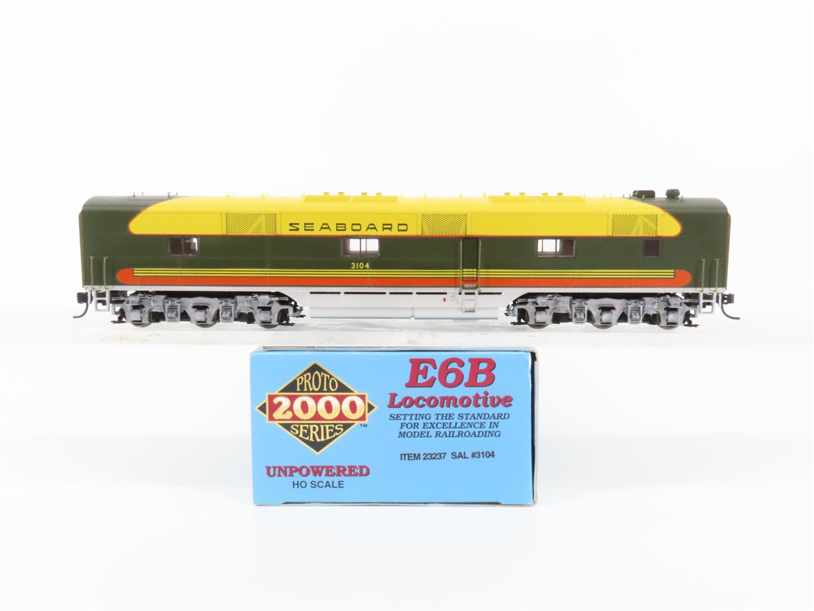 HO Scale Proto 2000 23237 SAL Seaboard Air Line EMD E6B Diesel #3104 - Unpowered