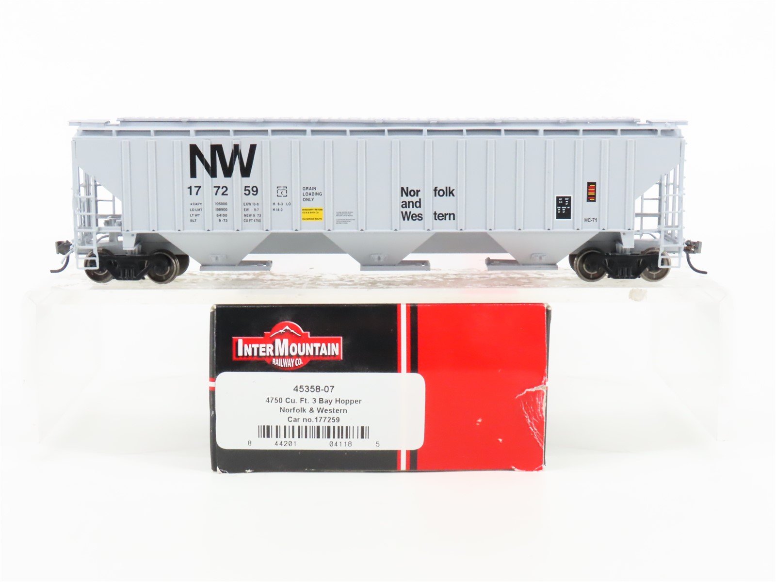 HO InterMountain 45358-07 NW Norfolk & Western 3-Bay Covered Hopper #177259