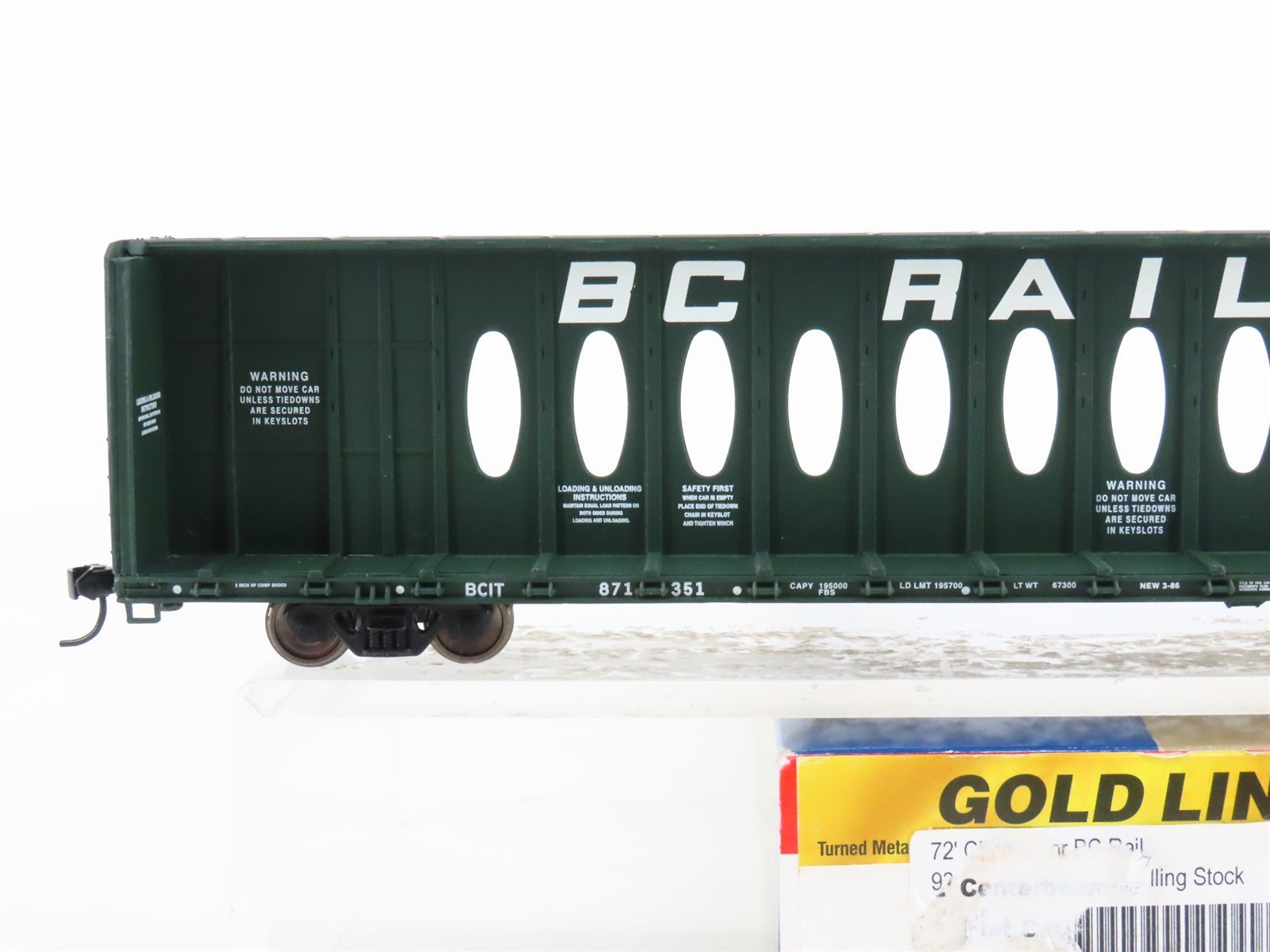 HO Walthers Gold Line 932-4130 BCIT BC Rail 72' Centerbeam Flat Car #871351