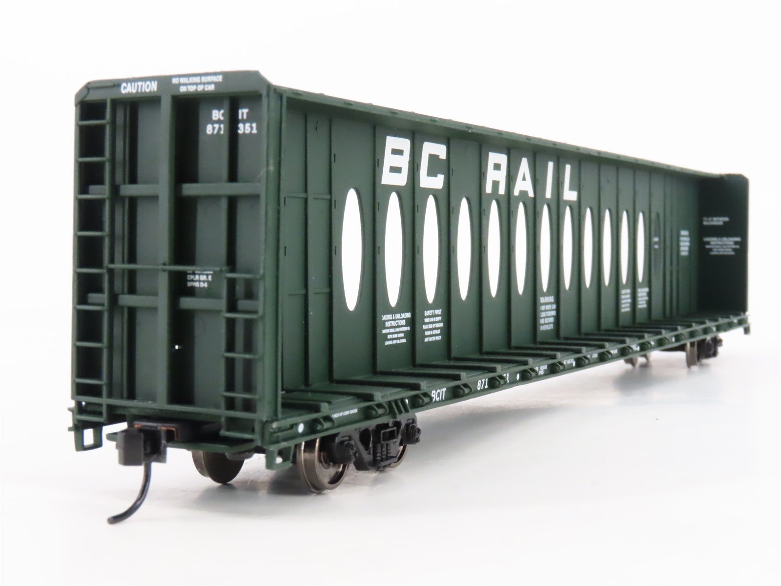 HO Walthers Gold Line 932-4130 BCIT BC Rail 72' Centerbeam Flat Car #871351