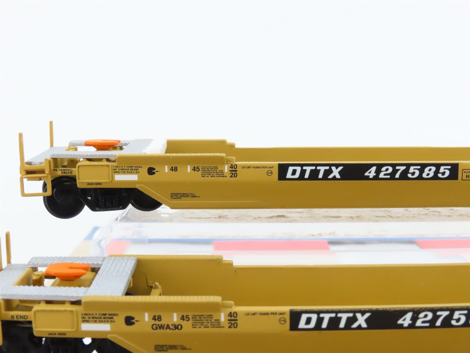 HO Walthers 932-34305 TTX All Purpose Draw Barred 3-Unit Husky Stack #427585