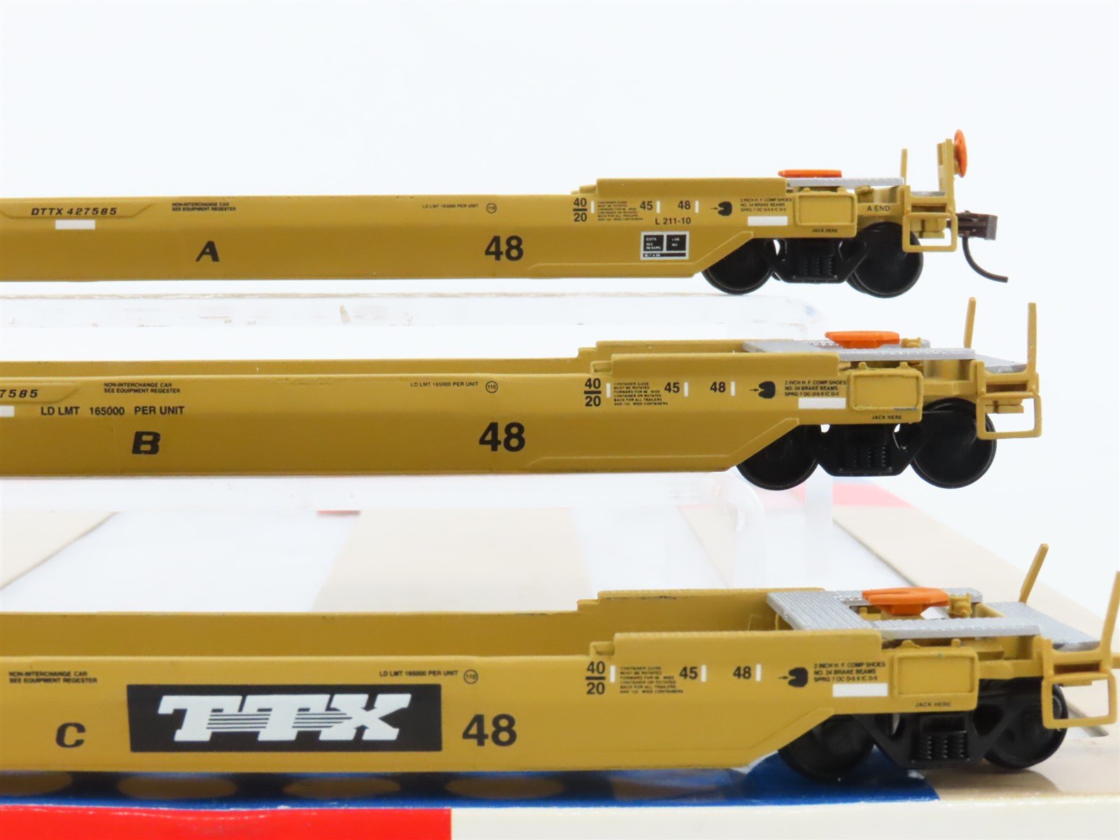 HO Walthers 932-34305 TTX All Purpose Draw Barred 3-Unit Husky Stack #427585