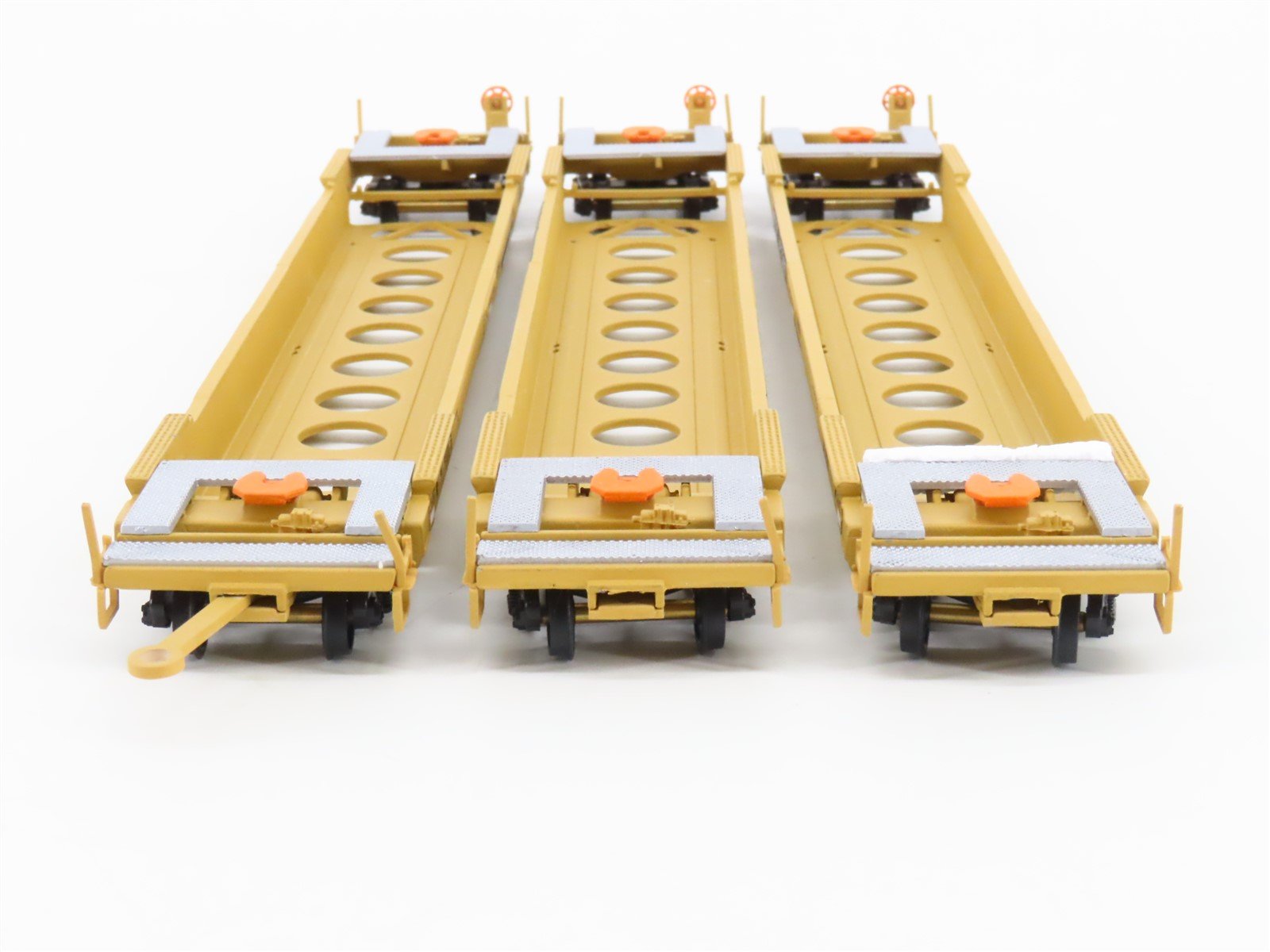 HO Walthers 932-34305 TTX All Purpose Draw Barred 3-Unit Husky Stack #427585