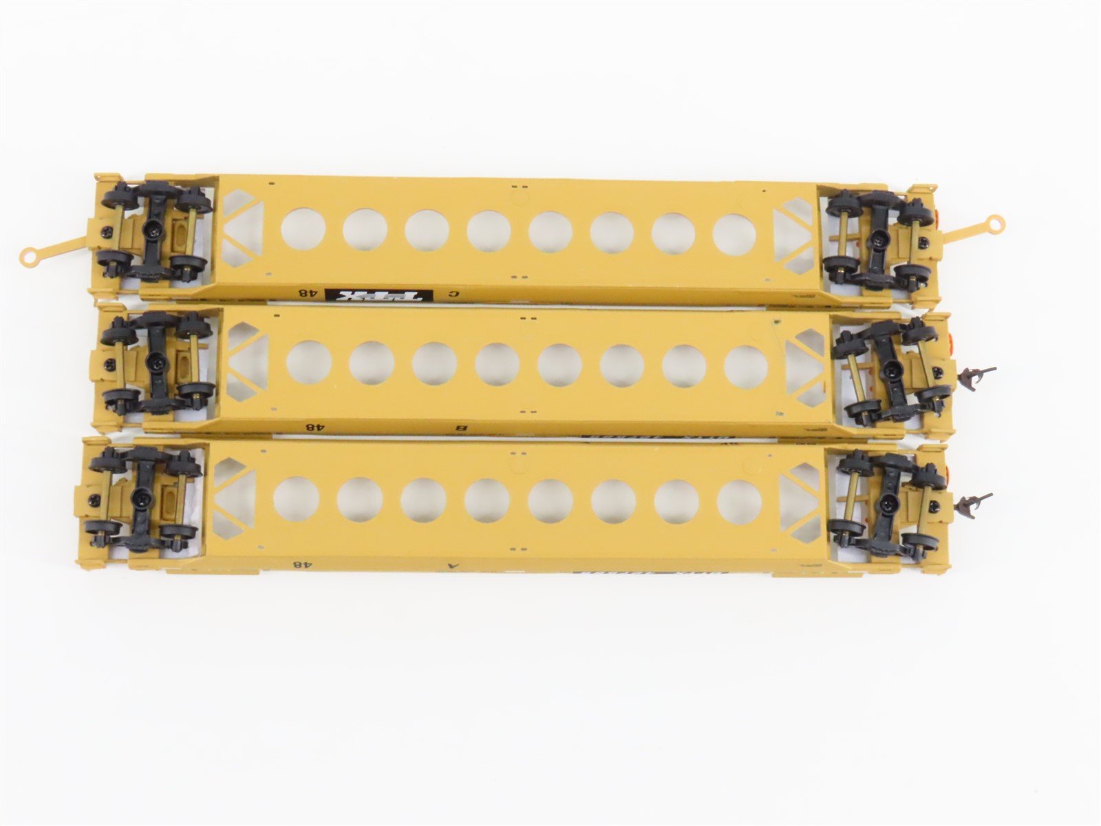 HO Walthers 932-34305 TTX All Purpose Draw Barred 3-Unit Husky Stack #427585