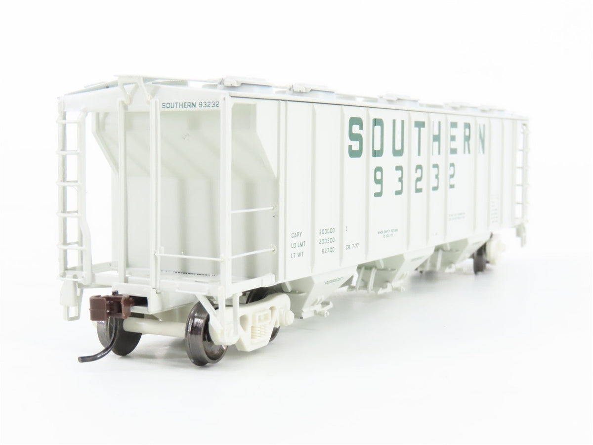 HO Scale Athearn 93747 SOU Southern Railroad 3-Bay Covered Hopper #93232