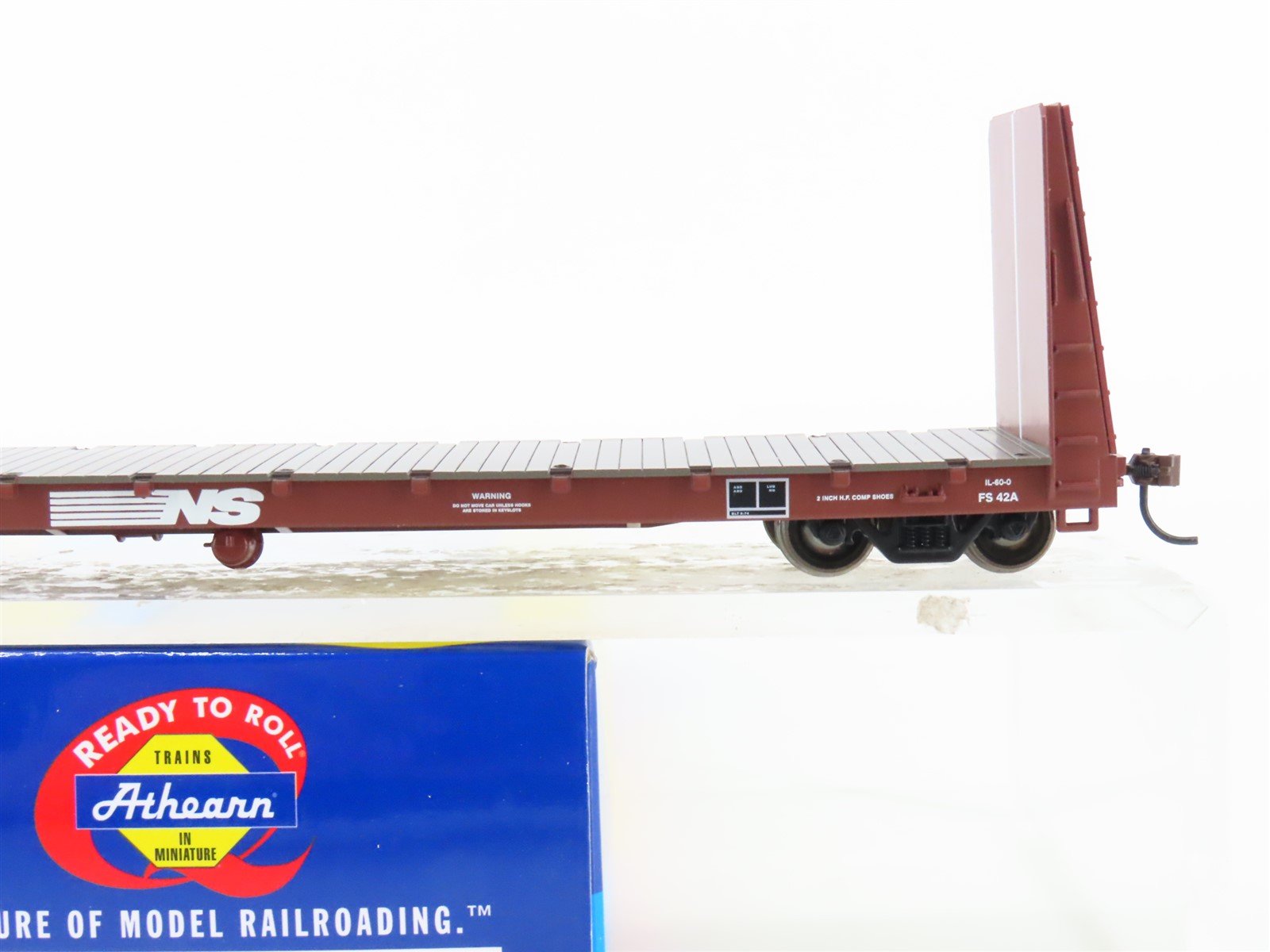 HO Scale Athearn ATH87705 NS Norfolk Southern 60' Bulkhead Flat Car #114074