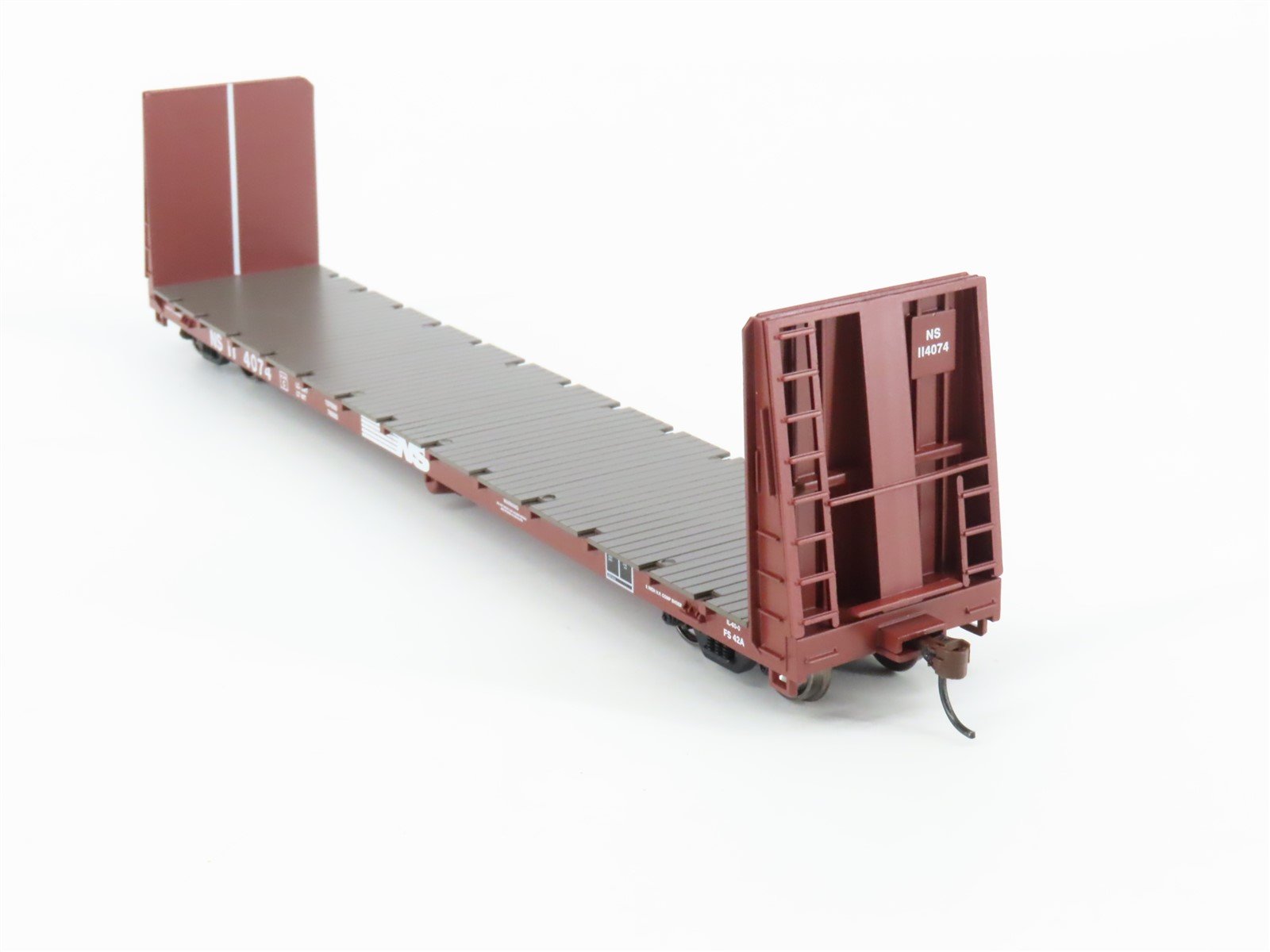 HO Scale Athearn ATH87705 NS Norfolk Southern 60' Bulkhead Flat Car #114074