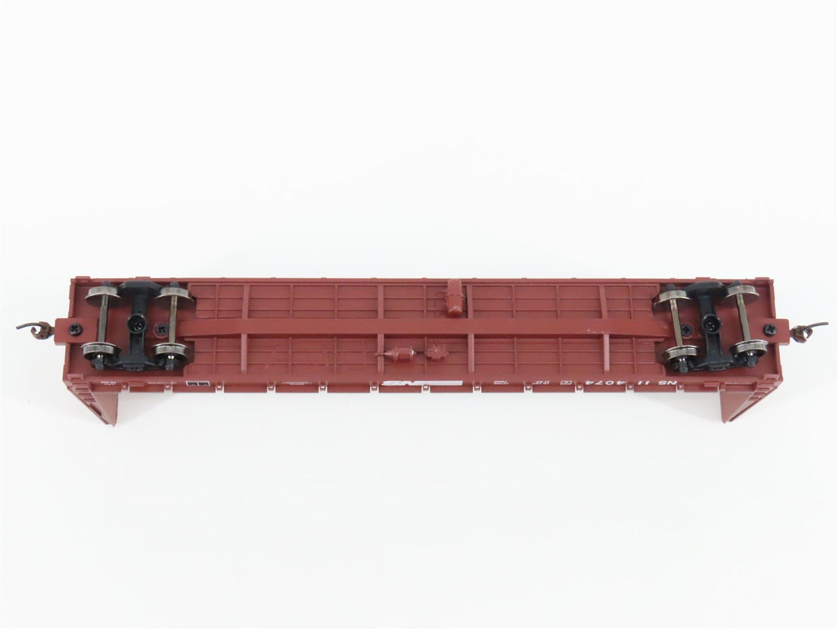 HO Scale Athearn ATH87705 NS Norfolk Southern 60&#39; Bulkhead Flat Car #114074