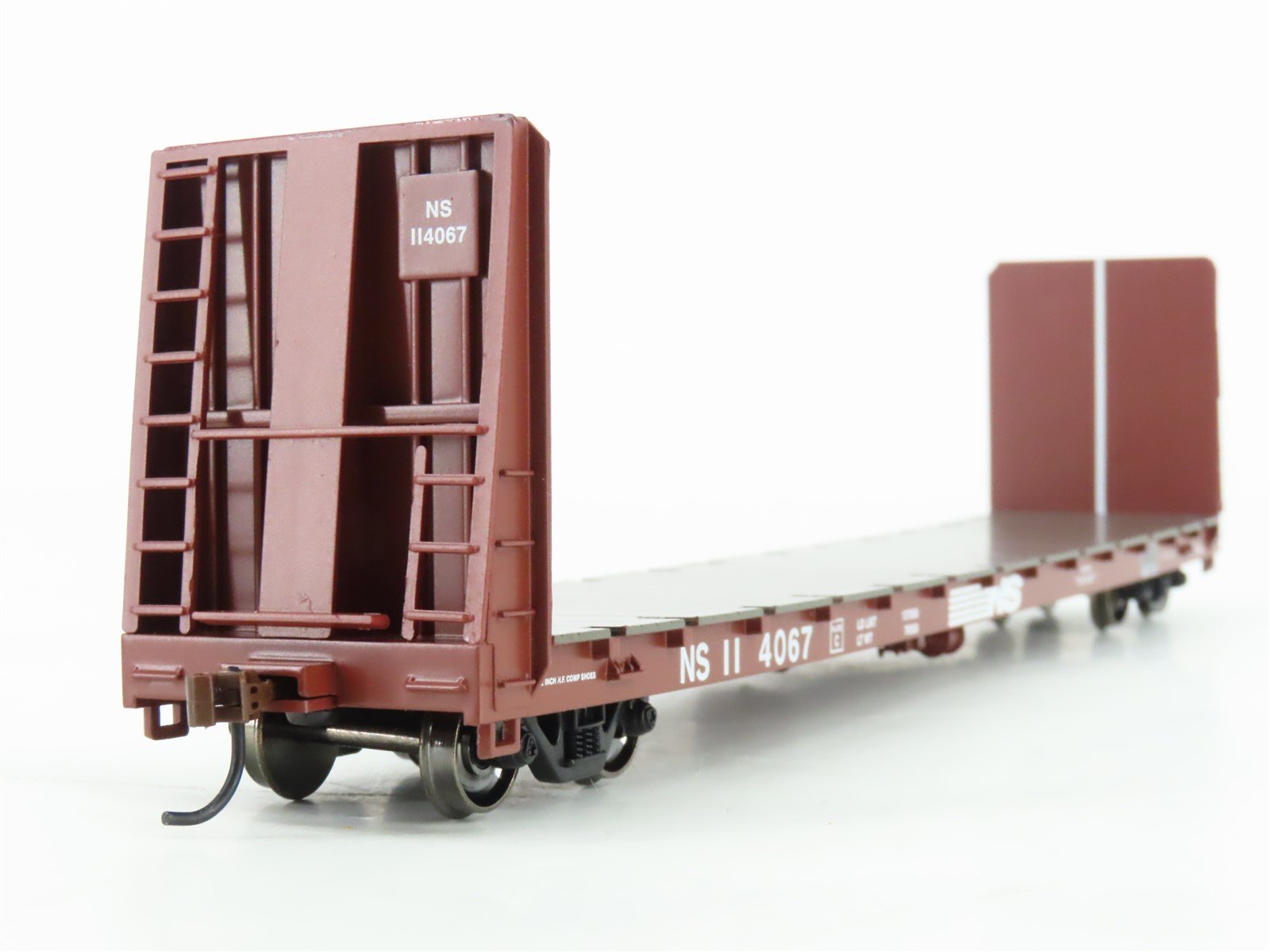 HO Scale Athearn ATH87704 NS Norfolk Southern 60' Bulkhead Flat Car #114067