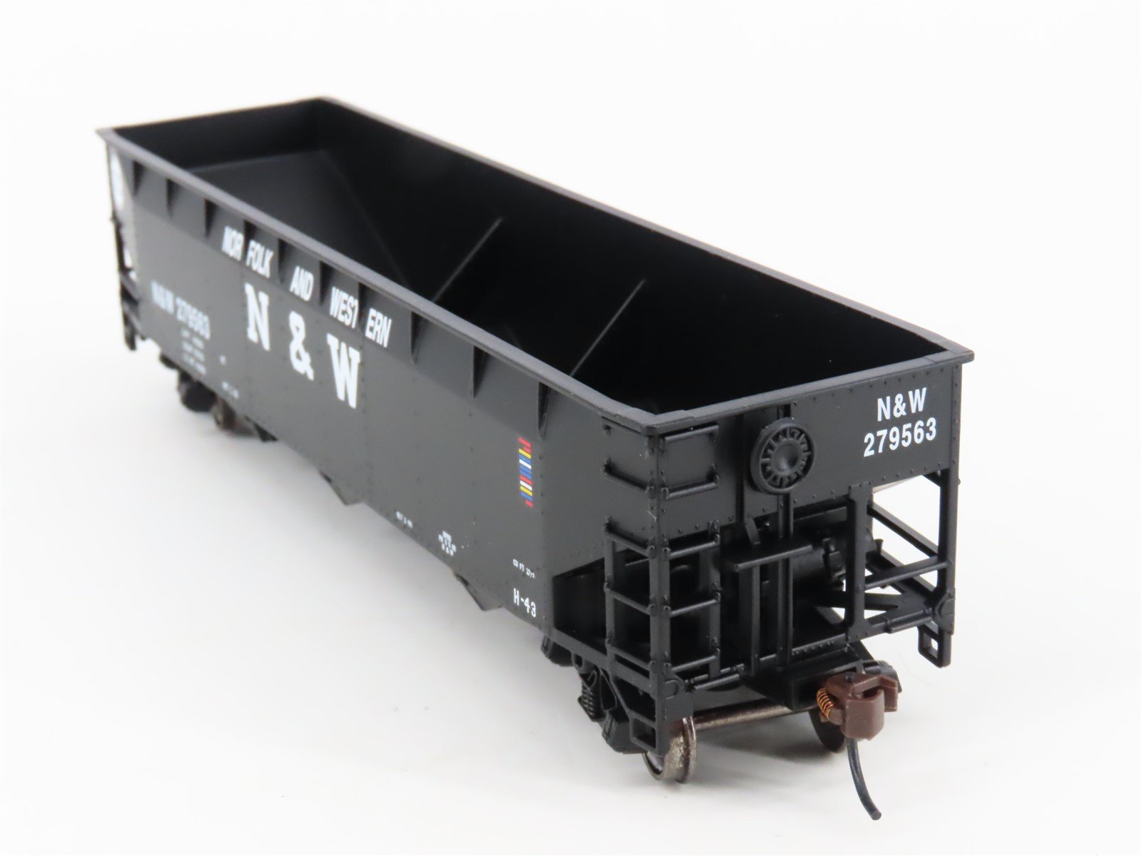 HO Scale Bowser Executive Line 40415 N&W Norfolk & Western 3-Bay Hopper #279563