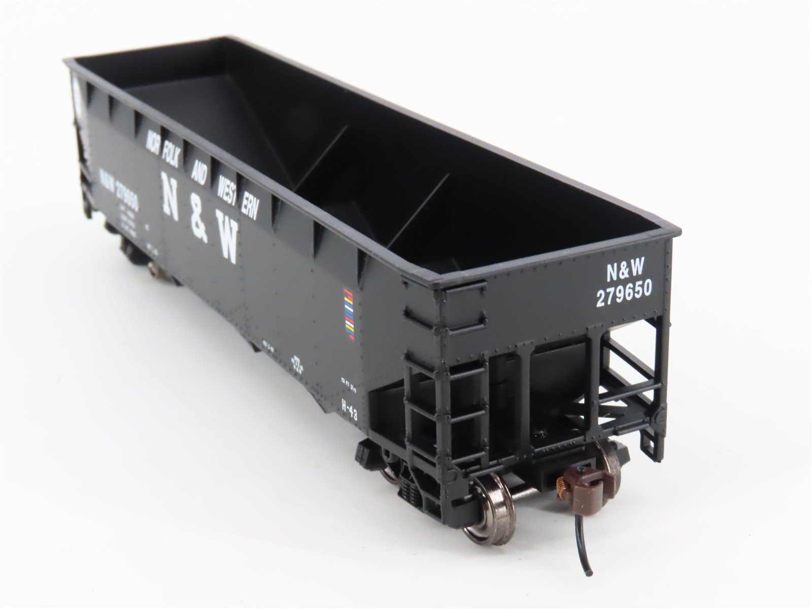 HO Scale Bowser Executive Line 40416 N&W Norfolk & Western 3-Bay Hopper #279650