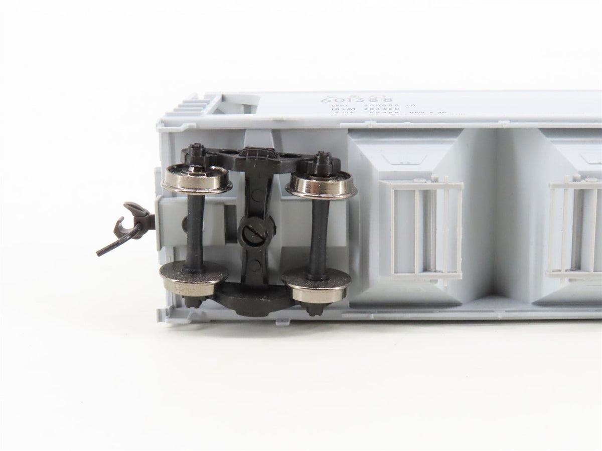 HO Scale Atlas Trainman 937 C&amp;O Chesapeake &amp; Ohio 3-Bay Covered Hopper #601388