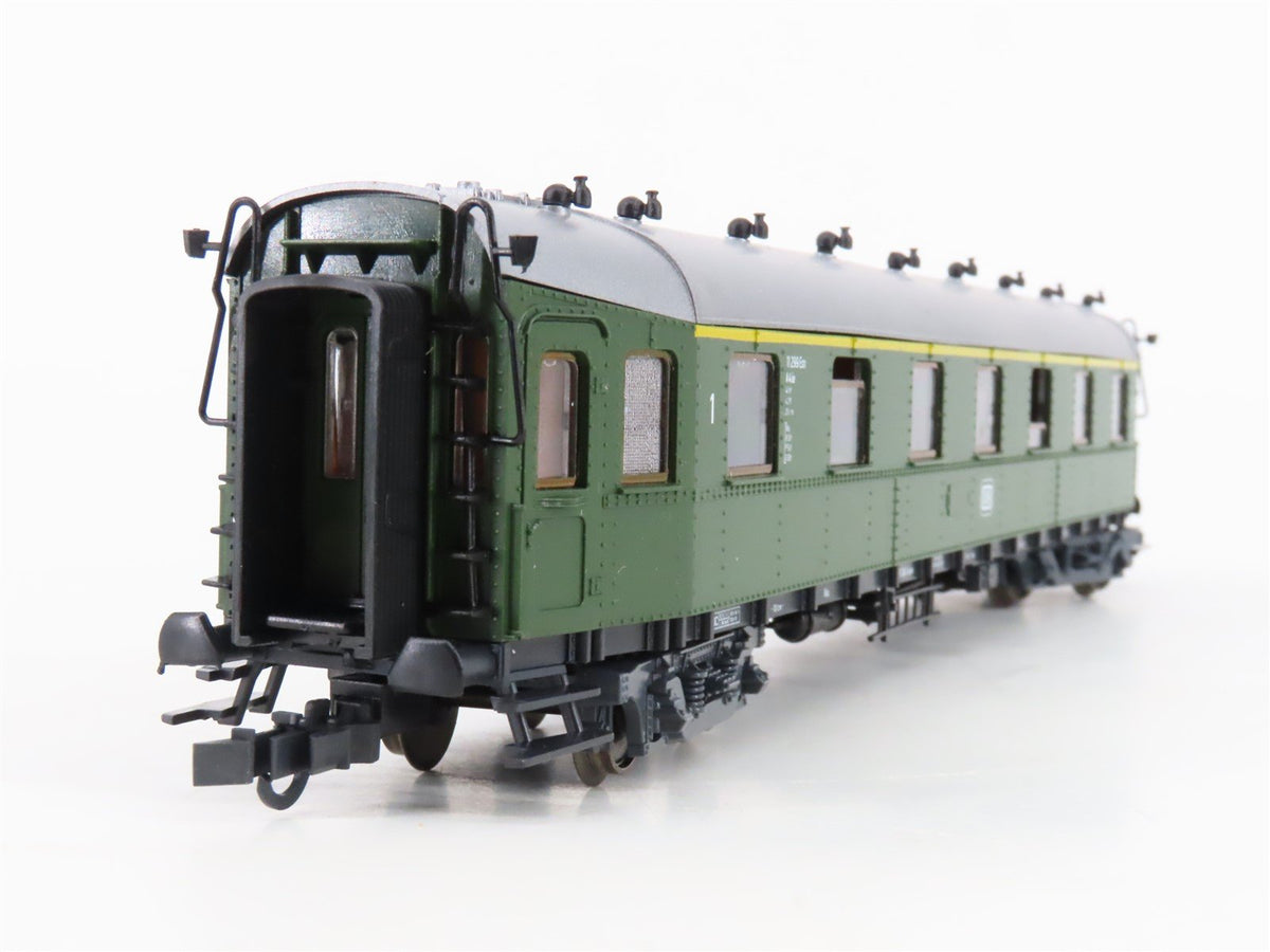 HO Scale Roco DB Deutsche Bahn German 1st Class Express Coach Passenger Car