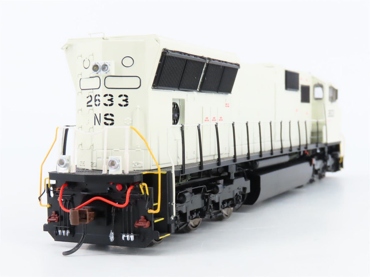 HO Scale Athearn Genesis ATHG70617 NS Primer SD70M Diesel #2633 w/DCC &amp; Sound