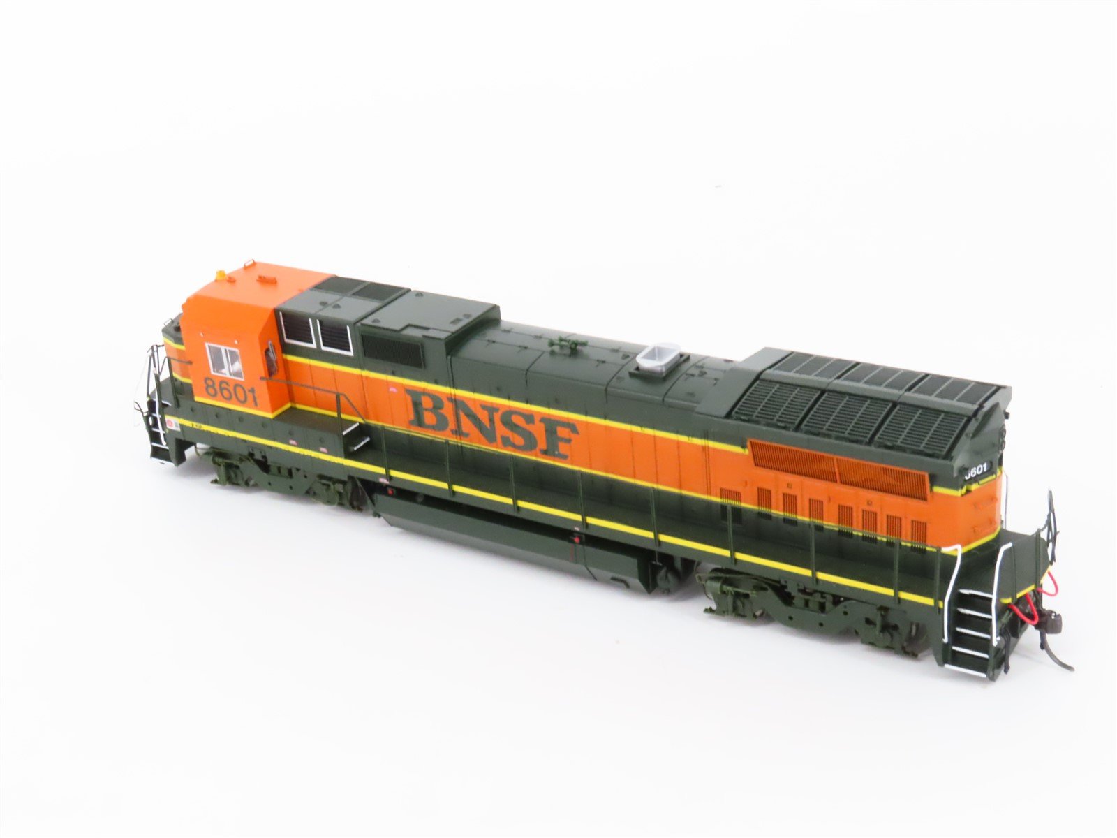 HO Scale Atlas Master 9025 BNSF Railway GE Dash 8-40B Diesel #8601 w/ DCC