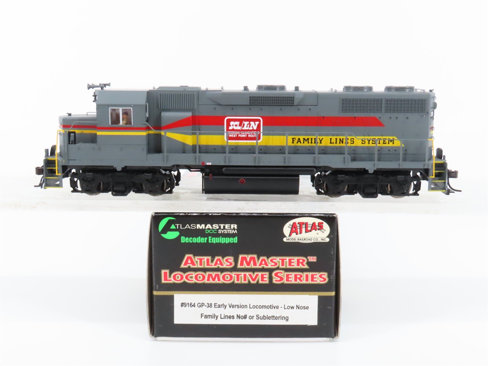 HO Scale Atlas Master 9164 SCL/L&N Family Lines EMD GP38 Early Diesel No# w/ DCC