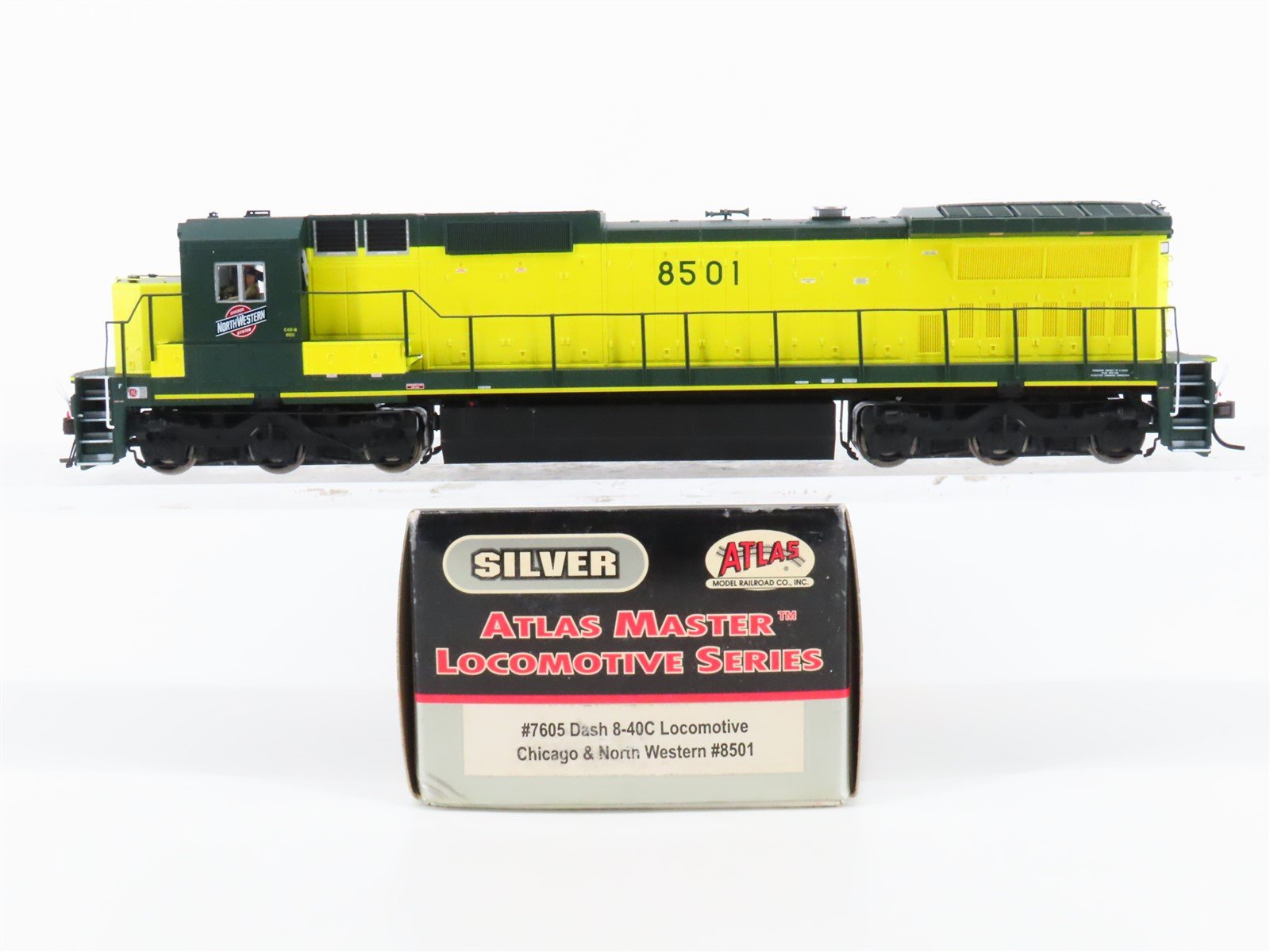 HO Scale Atlas Master Silver 7605 CNW Railway Dash 8-40C Diesel Loco #8501