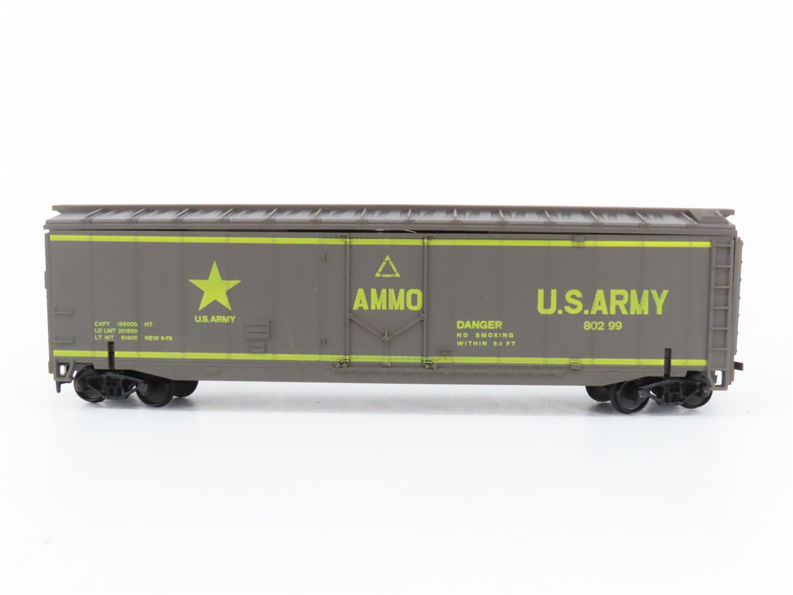 HO Scale AHM 11117 US Army Operating Exploding Car #80299 w/ Missile Launcher