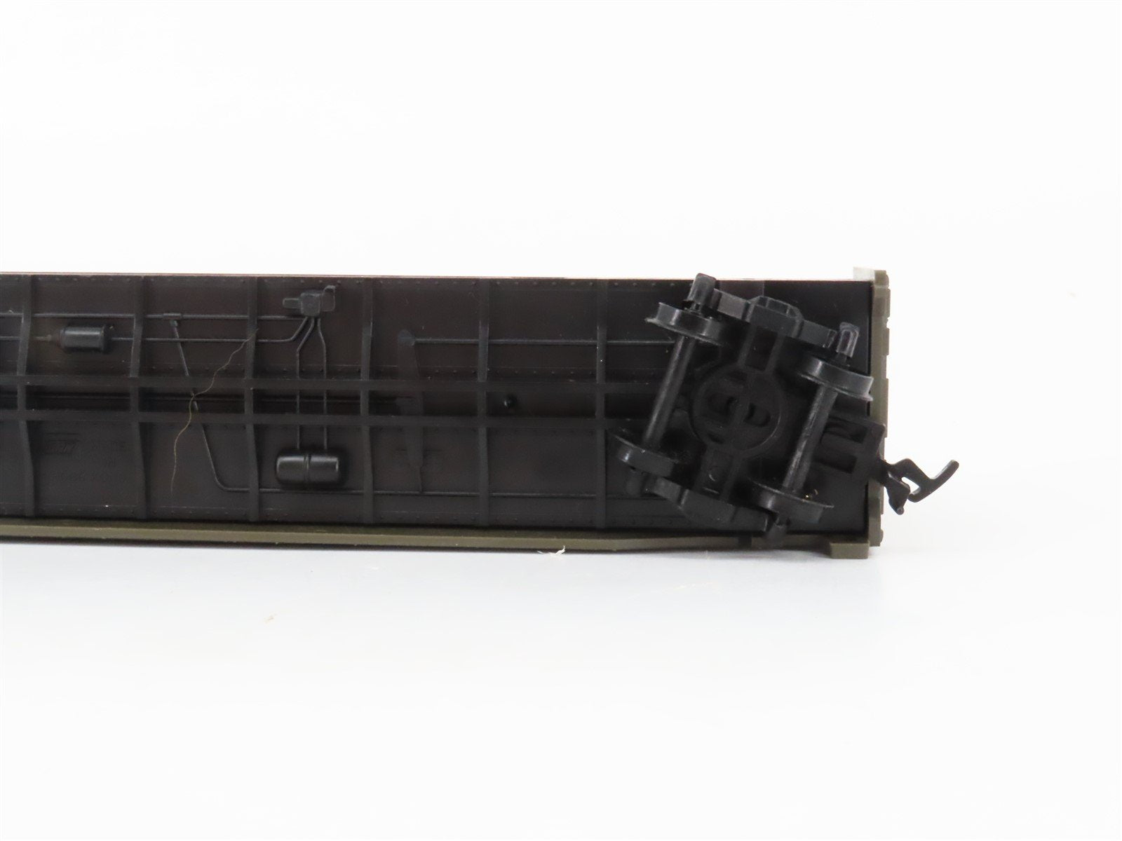 HO Scale AHM 11117 US Army Operating Exploding Car #80299 w/ Missile Launcher