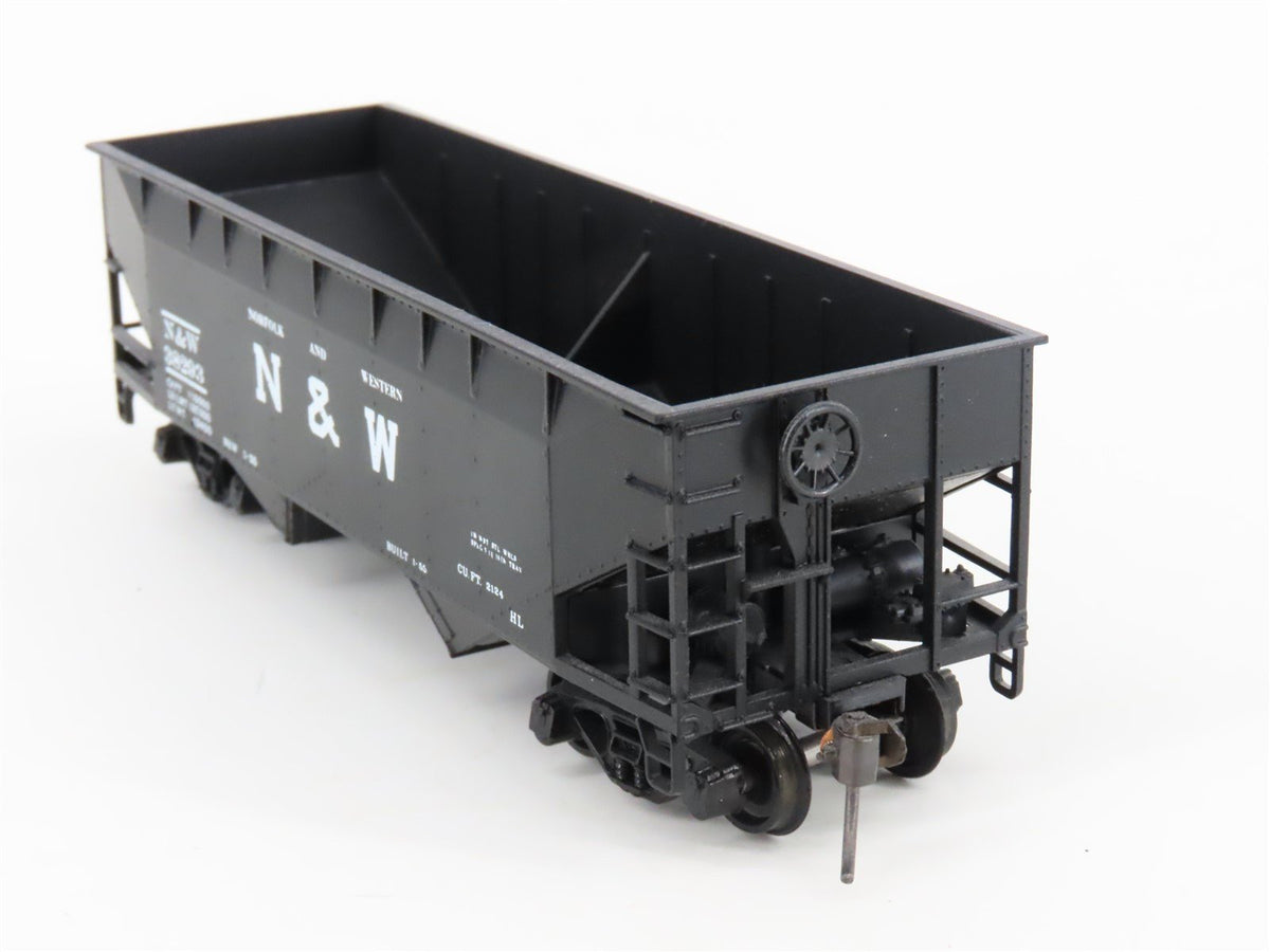 HO Scale Athearn Bev-Bel 1316 N&amp;W Norfolk &amp; Western 2-Bay Hopper #38293
