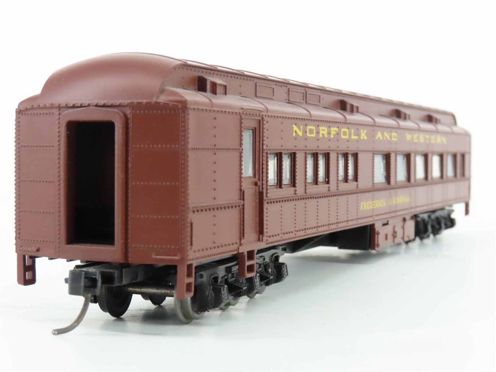 HO Scale Athearn Bev-Bel 5121 N&W Norfolk & Western Diner Passenger Car