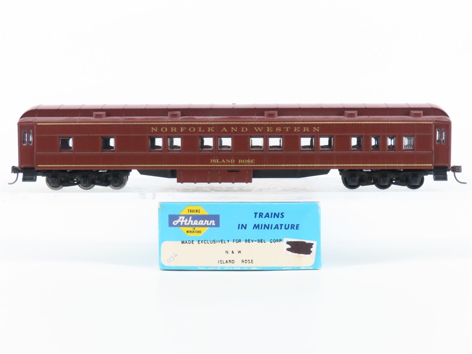 HO Scale Athearn Bev-Bel NW Norfolk & Western Coach Passenger Car "Island Rose"
