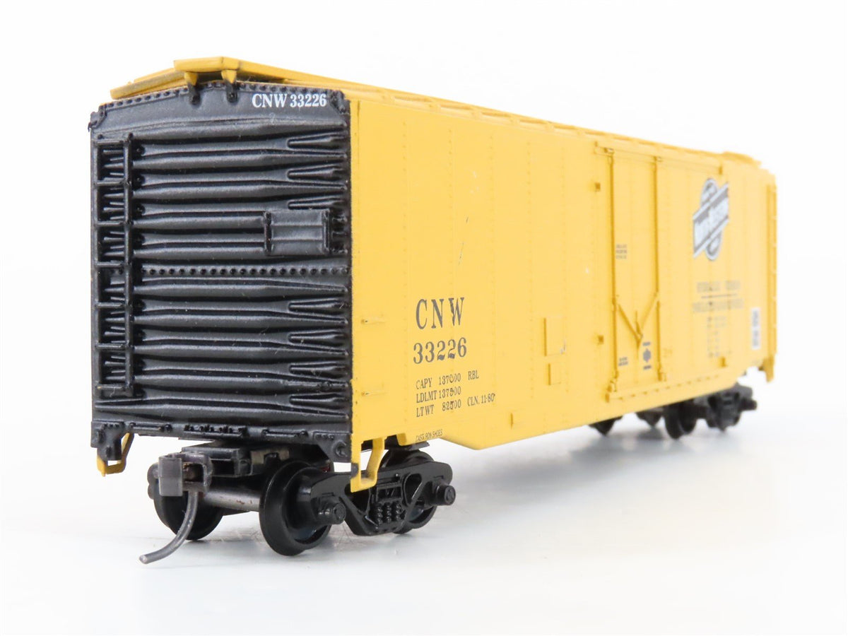 HO Scale Athearn Rail Runner 163 CNW Chicago North Western 50&#39; Box Car #33226