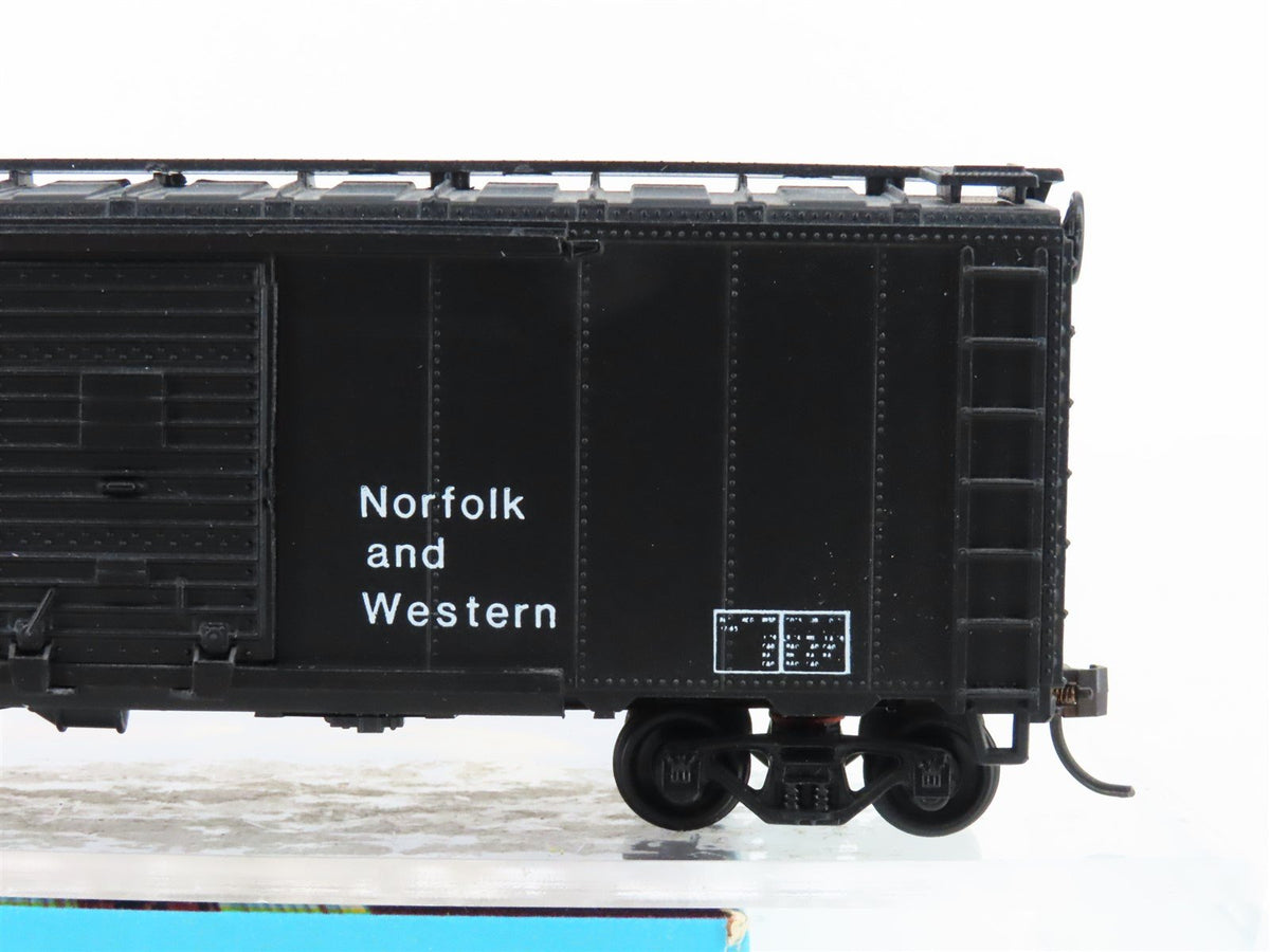 HO Scale Athearn Bev-Bel 1025-1 NW Norfolk &amp; Western 40&#39; Box Car #42193