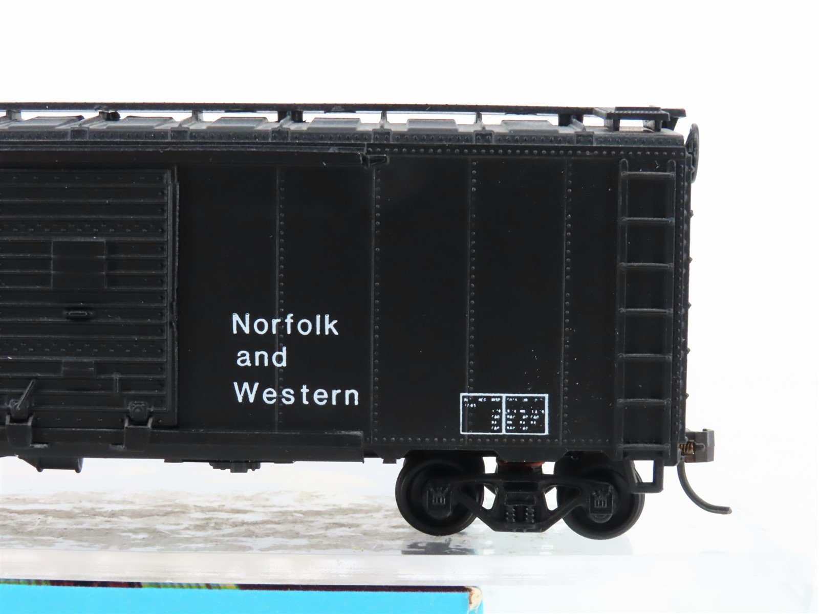 HO Scale Athearn Bev-Bel 1025-1 NW Norfolk & Western 40' Box Car #42193