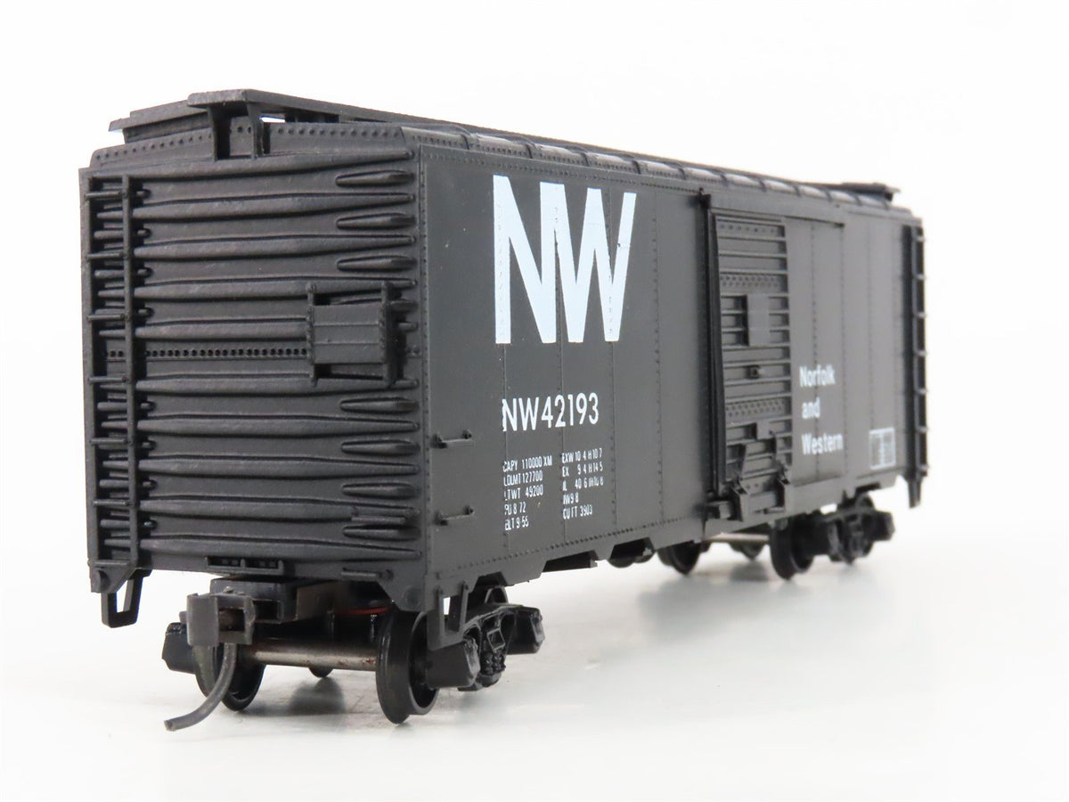 HO Scale Athearn Bev-Bel 1025-1 NW Norfolk &amp; Western 40&#39; Box Car #42193