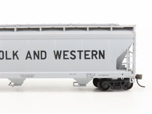 HO Scale Accurail N&W Norfolk & Western 3-Bay Covered Hopper #70364