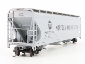 HO Scale Accurail N&W Norfolk & Western 3-Bay Covered Hopper #70364