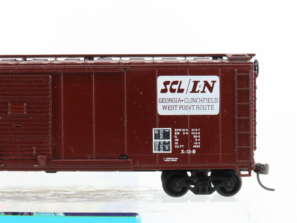 HO Scale Athearn Rail Runner 246 SCL/L&amp;N Family Lines 50&#39; Box Car #27939