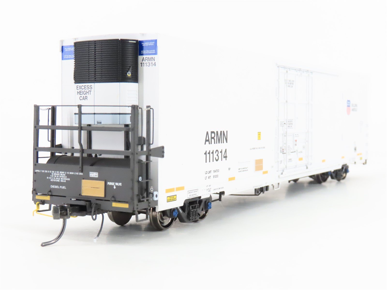 HO ExactRail Platinum EP-81050-32 ARMN UP 64' TRINCool PH. III Reefer #111314