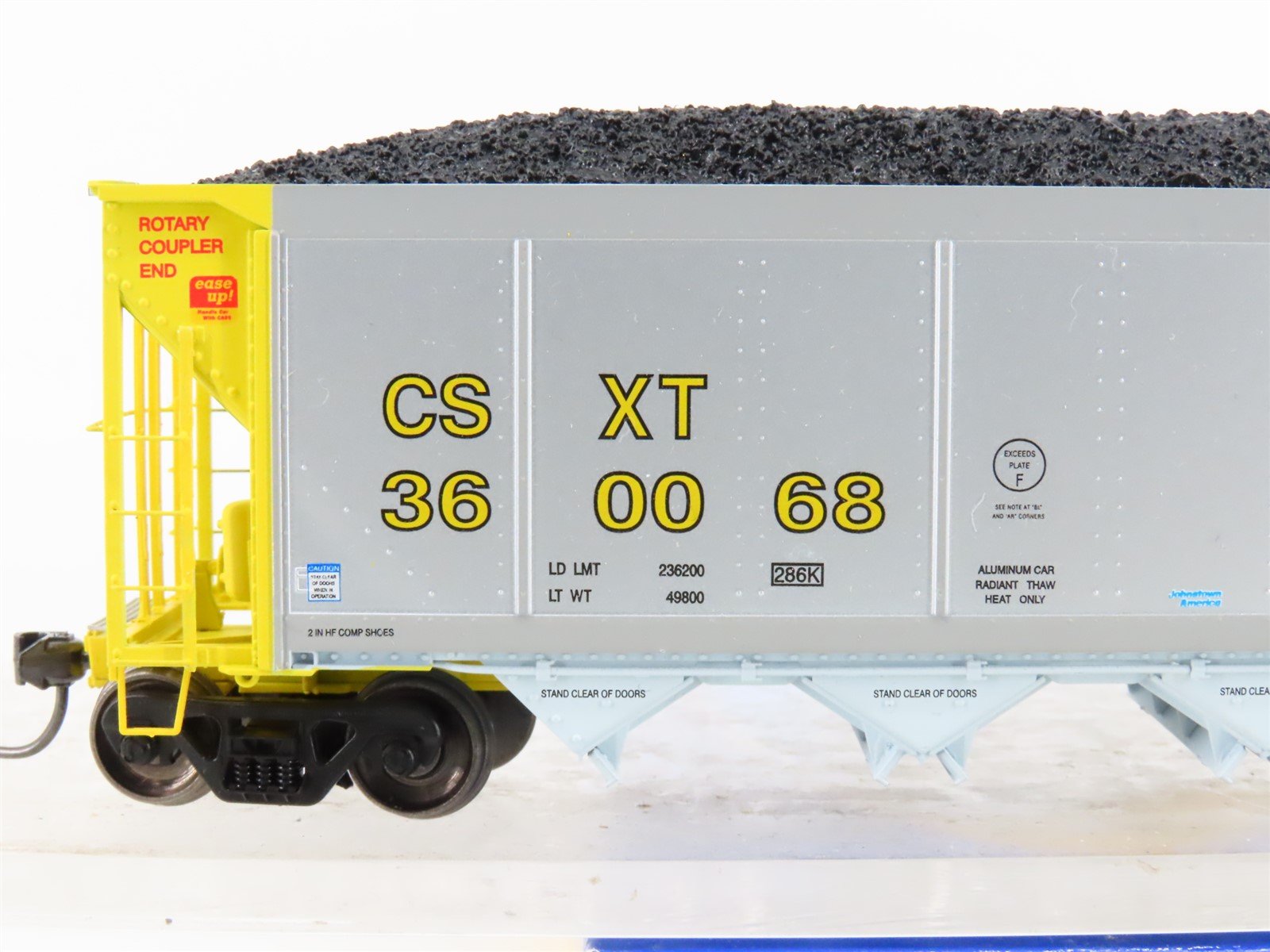 HO Scale ExactRail Evolution EE-1303-26 CSXT CSX 5-Bay Hopper #360068 w/ Load