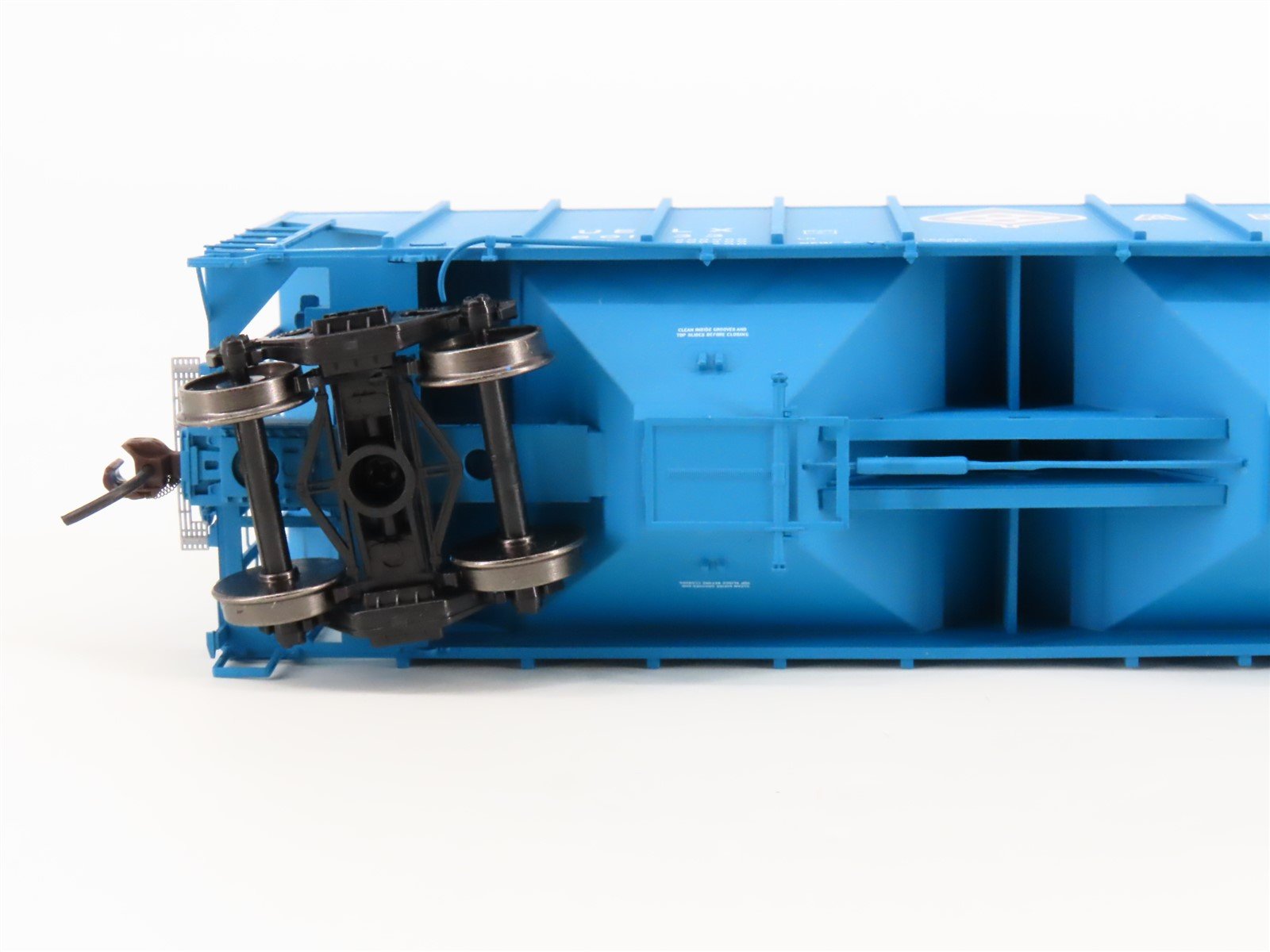 HO Scale ExactRail Evolution EE-1706-5 UELX ADM Milling Co. 3-Bay Hopper #60133