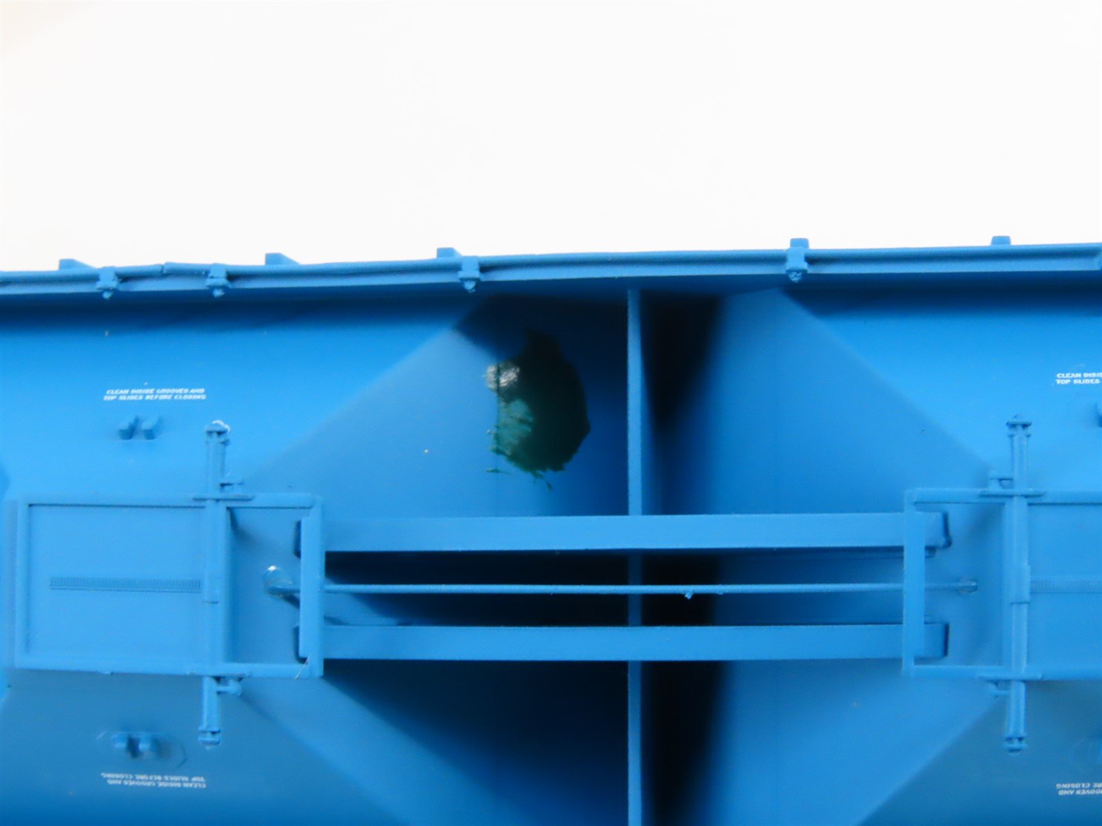 HO Scale ExactRail Evolution EE-1706-5 UELX ADM Milling Co. 3-Bay Hopper #60133