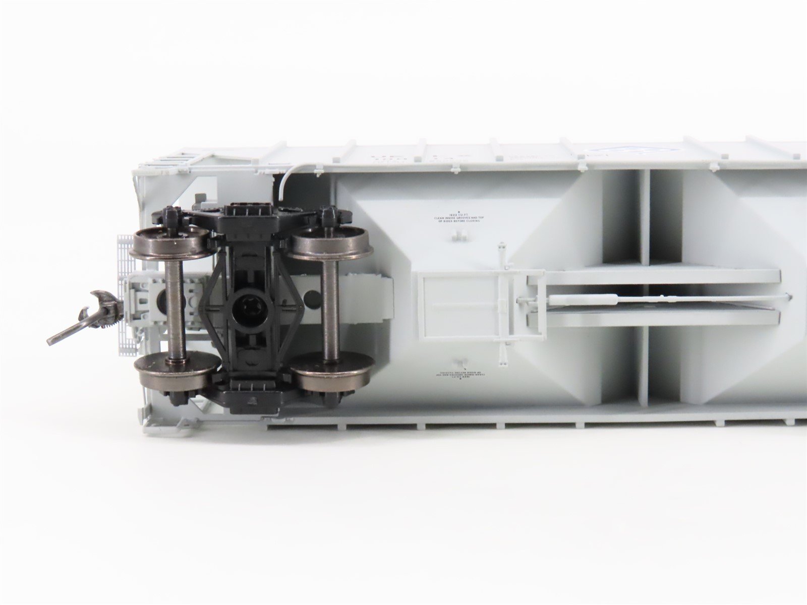 HO Scale ExactRail Evolution EE-1719-3 UELX ADM Milling Co. 3-Bay Hopper #10014