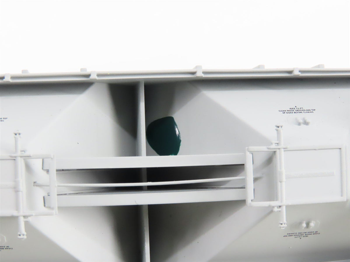 HO Scale ExactRail Evolution EE-1719-6 UELX ADM Milling Co. 3-Bay Hopper #10024