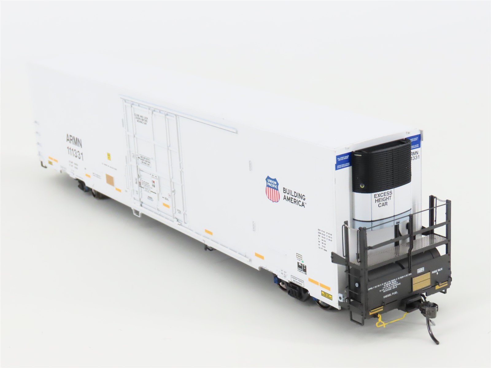 HO ExactRail Platinum EP-81050-33 UP ARMN Trinity 64' TRINCool Ph. III Reefer