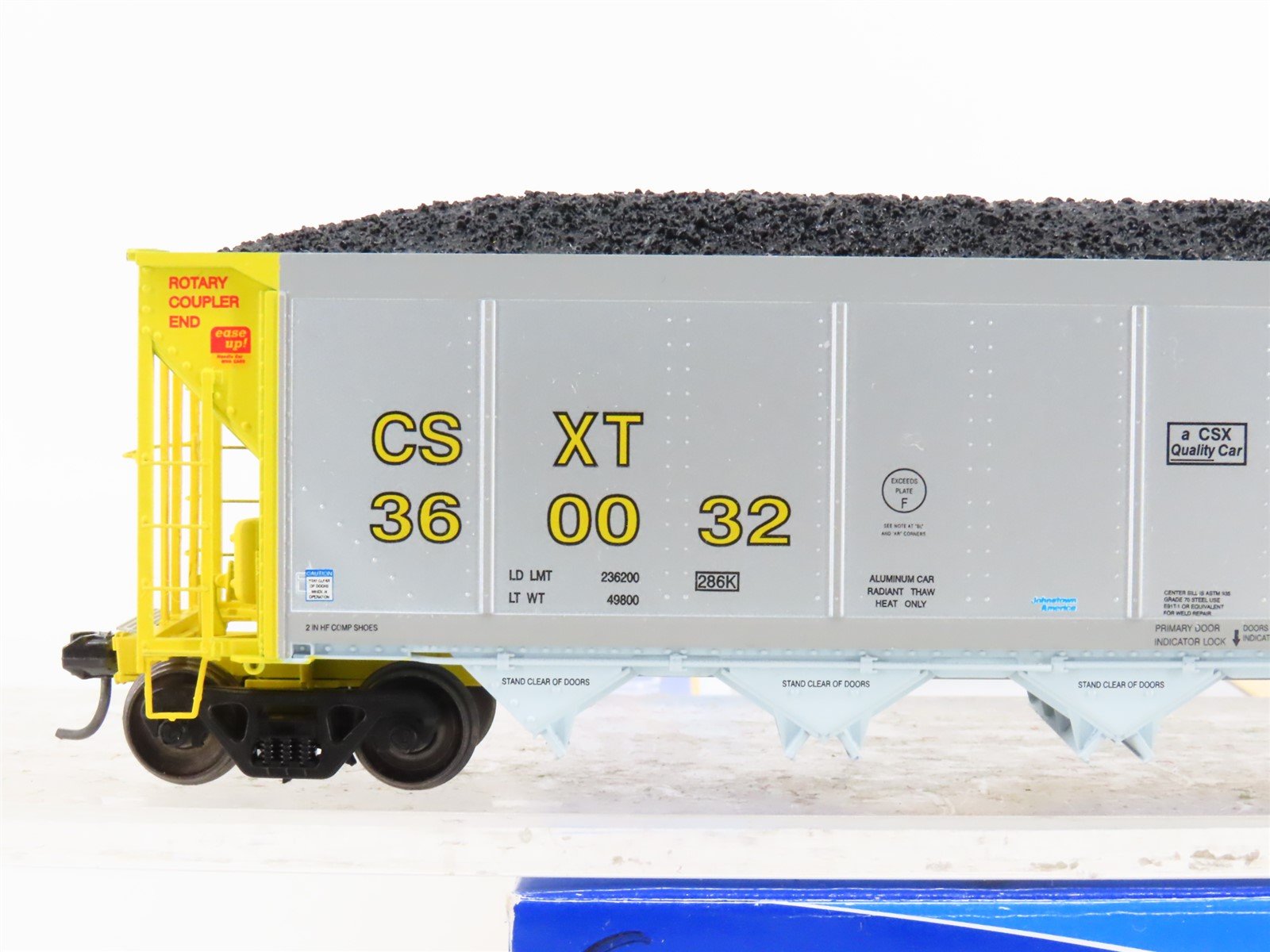 HO Scale ExactRail Evolution EE-1303-12 CSXT CSX 5-Bay Hopper #360032 w/ Load
