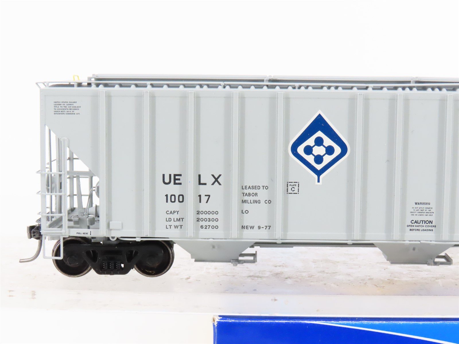 HO Scale ExactRail Evolution EE-1719-4 UELX ADM Milling Co. 3-Bay Hopper #10017