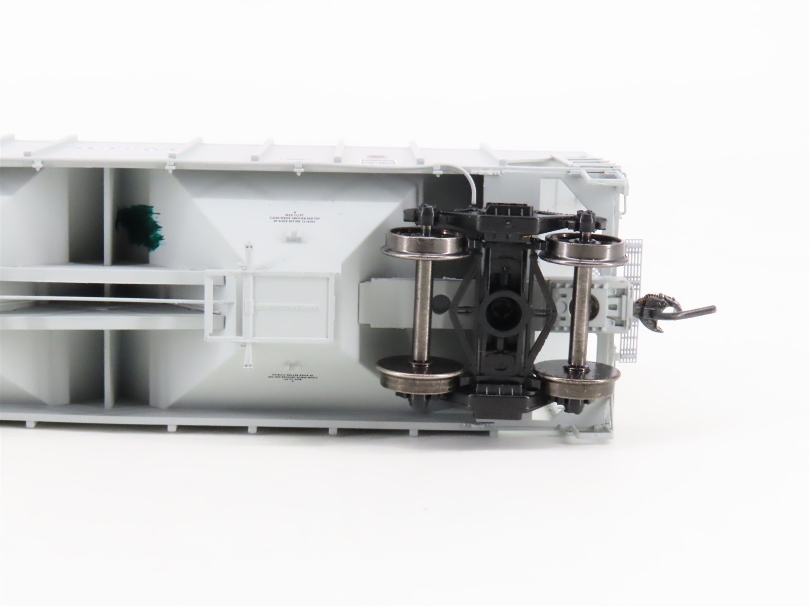 HO Scale ExactRail Evolution EE-1719-4 UELX ADM Milling Co. 3-Bay Hopper #10017