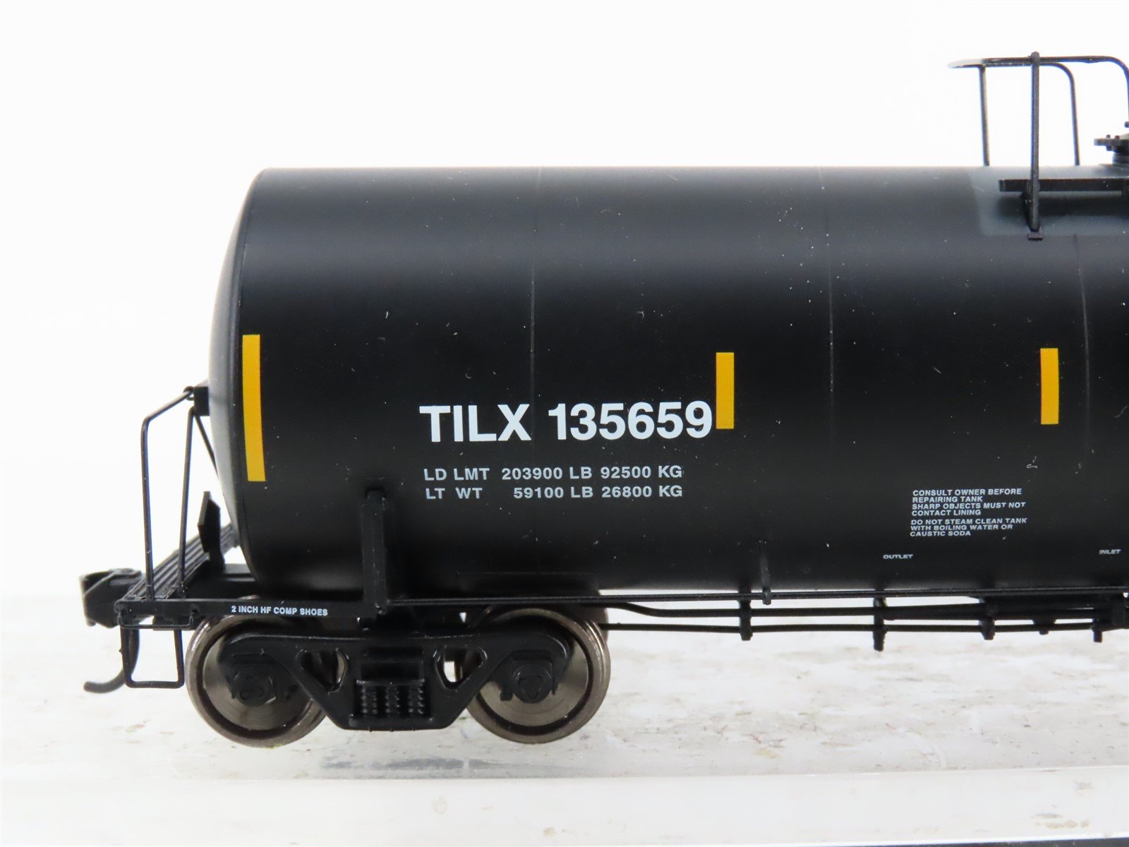 HO Walthers Proto 920-100011 TILX 40' Trinity 14K Gal. Molten Sulfur Tank Car