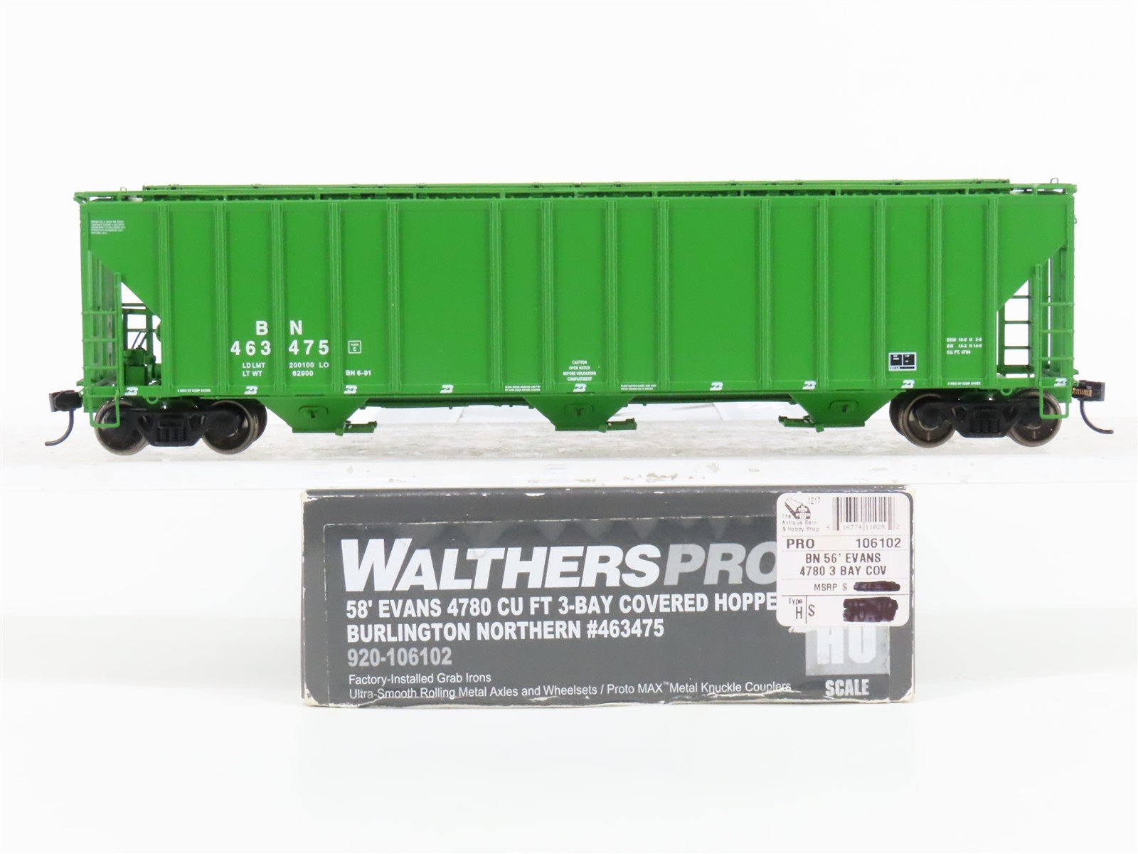 HO Walthers Proto 920-106102 BN Burlington Northern 3-Bay Cov'd Hopper #463475