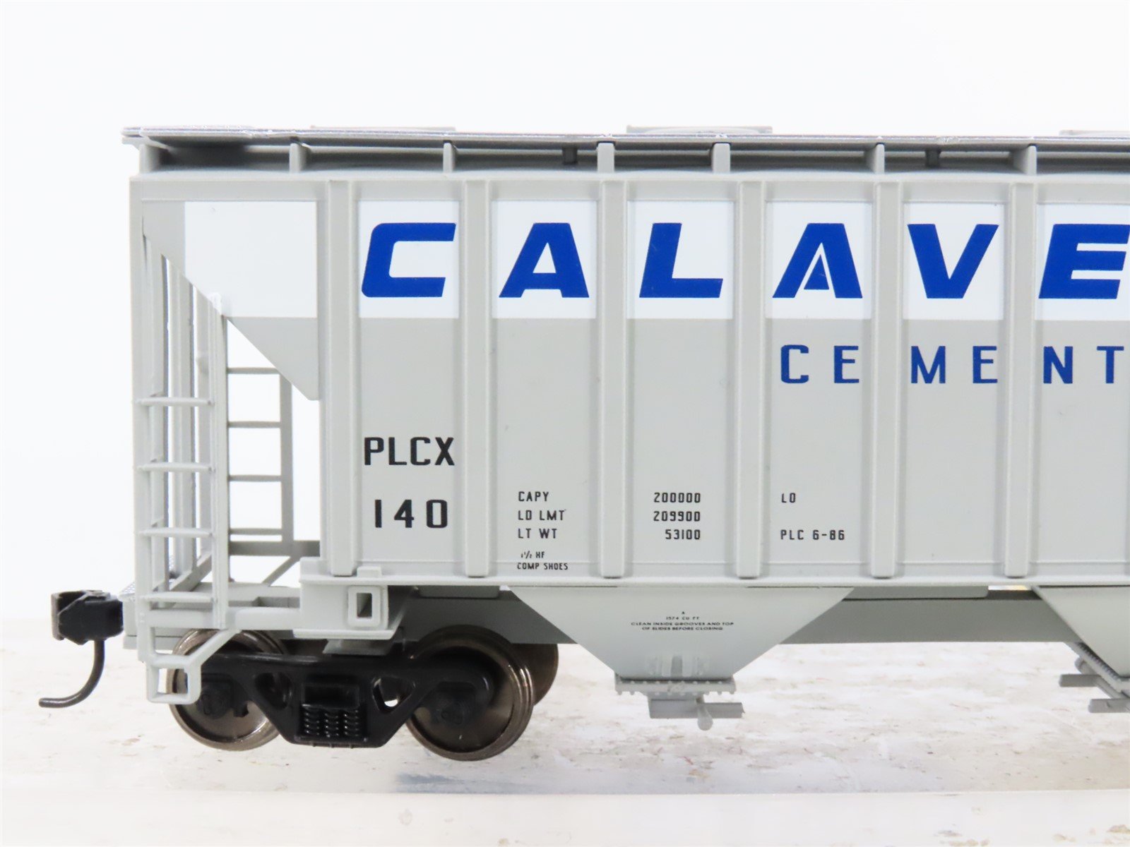 HO Walthers Gold Line 932-5388 PLCX Calaveras Cement 2-Bay Covered Hopper #140