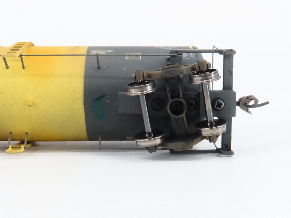 HO Scale Walthers 932-7205 AFPX 16K Gal. Funnel Flow Tank Car #413232 - Custom